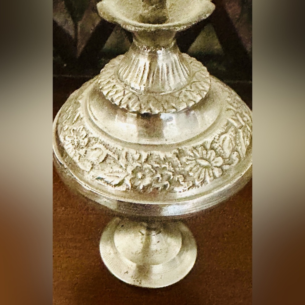 Vintage Elegant Silver Egyptian Pharaohs Kohl’s (eyeliner )Pot 
5 1/2 inches - Picture 3 of 9